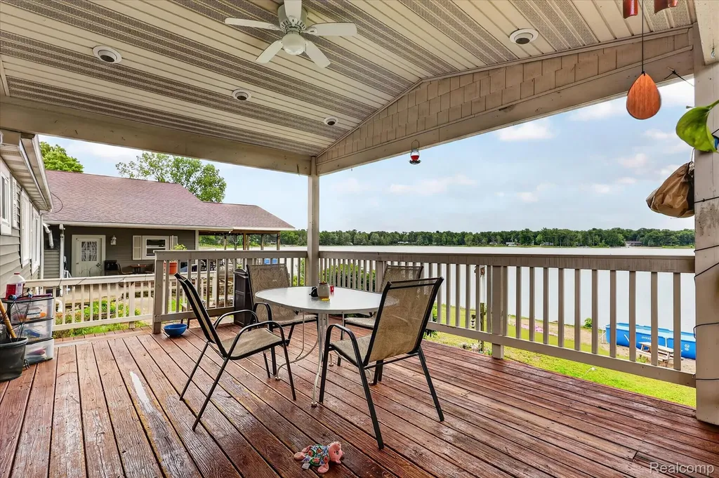 17 E White Lake Dr, Twin Lakes, Mi 49457 Drive Dalton Township MI 49457
