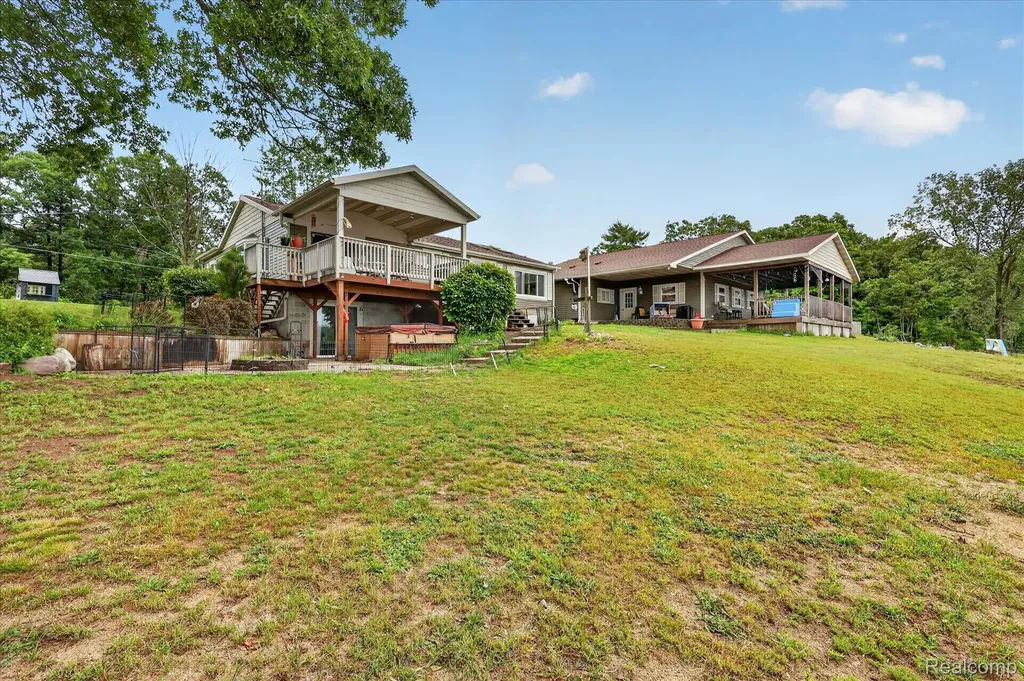 17 E White Lake Dr, Twin Lakes, Mi 49457 Drive Dalton Township MI 49457