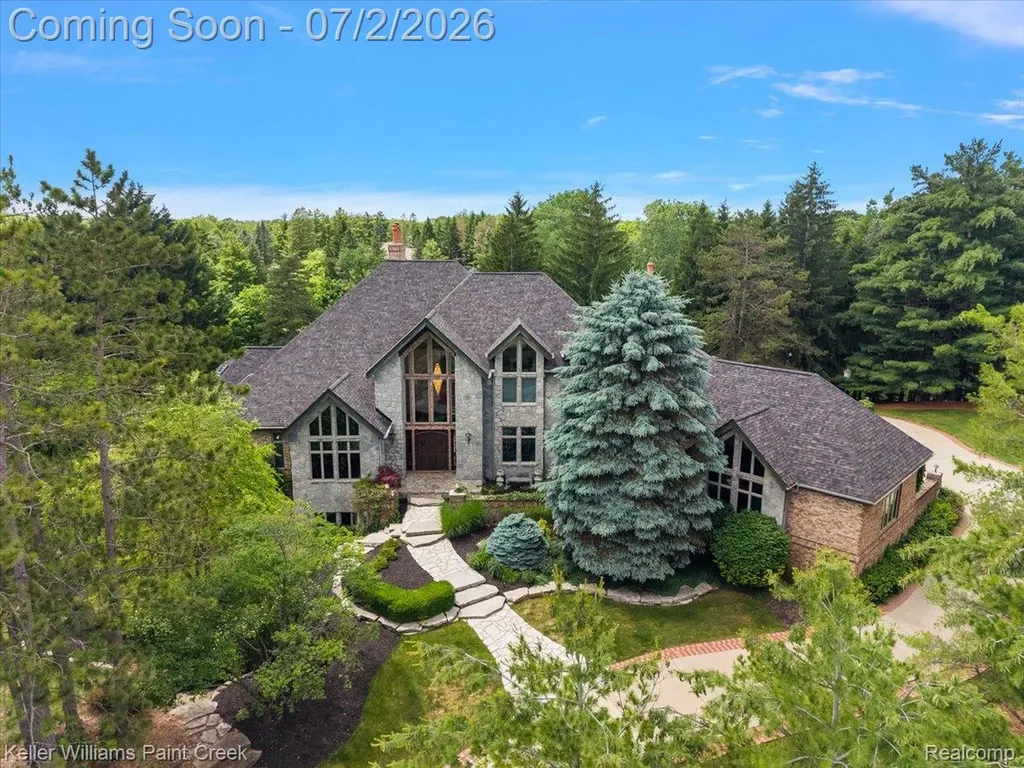 6263 Canter Creek Trail Grand Blanc Charter Township MI 48439