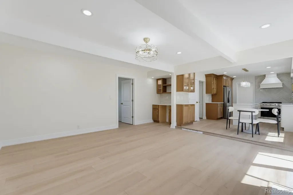 6780 Lee Crest Drive West Bloomfield Charter Township MI 48322
