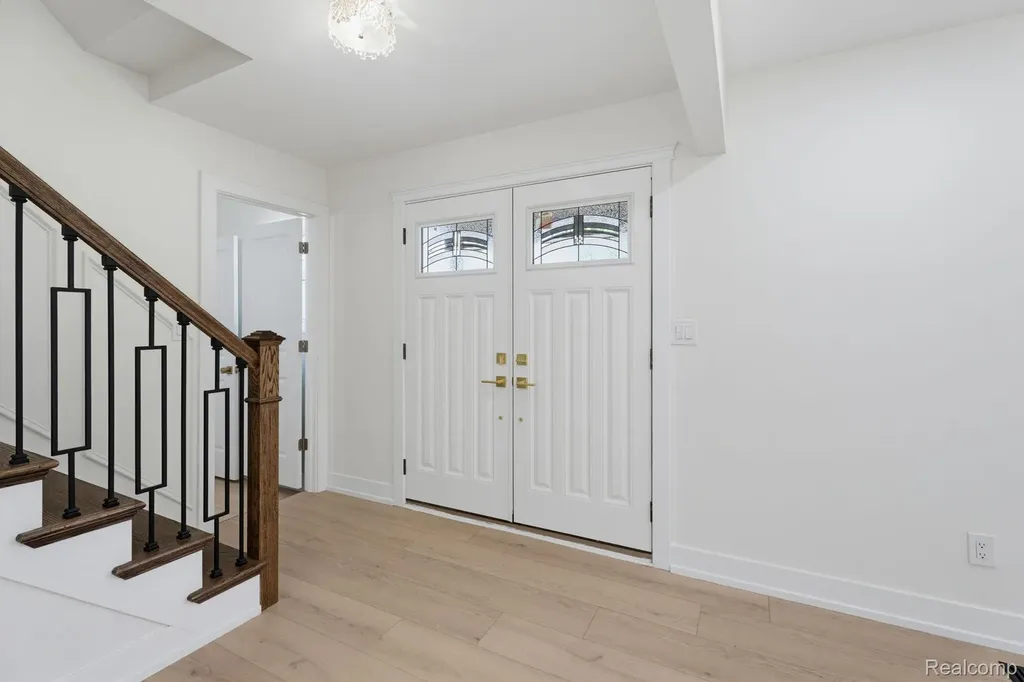 6780 Lee Crest Drive West Bloomfield Charter Township MI 48322