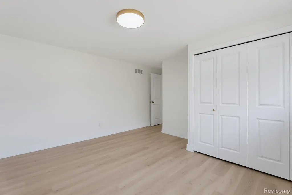 6780 Lee Crest Drive West Bloomfield Charter Township MI 48322