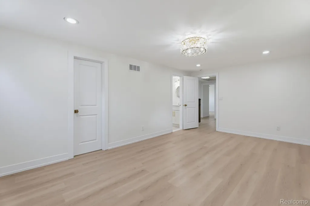 6780 Lee Crest Drive West Bloomfield Charter Township MI 48322