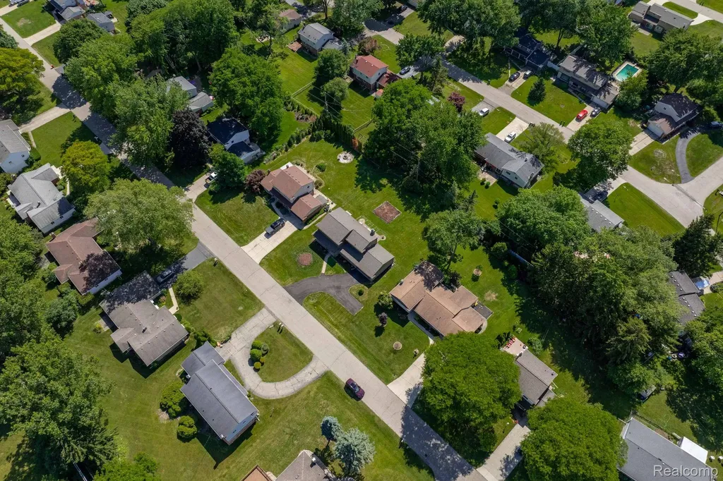 6780 Lee Crest Drive West Bloomfield Charter Township MI 48322