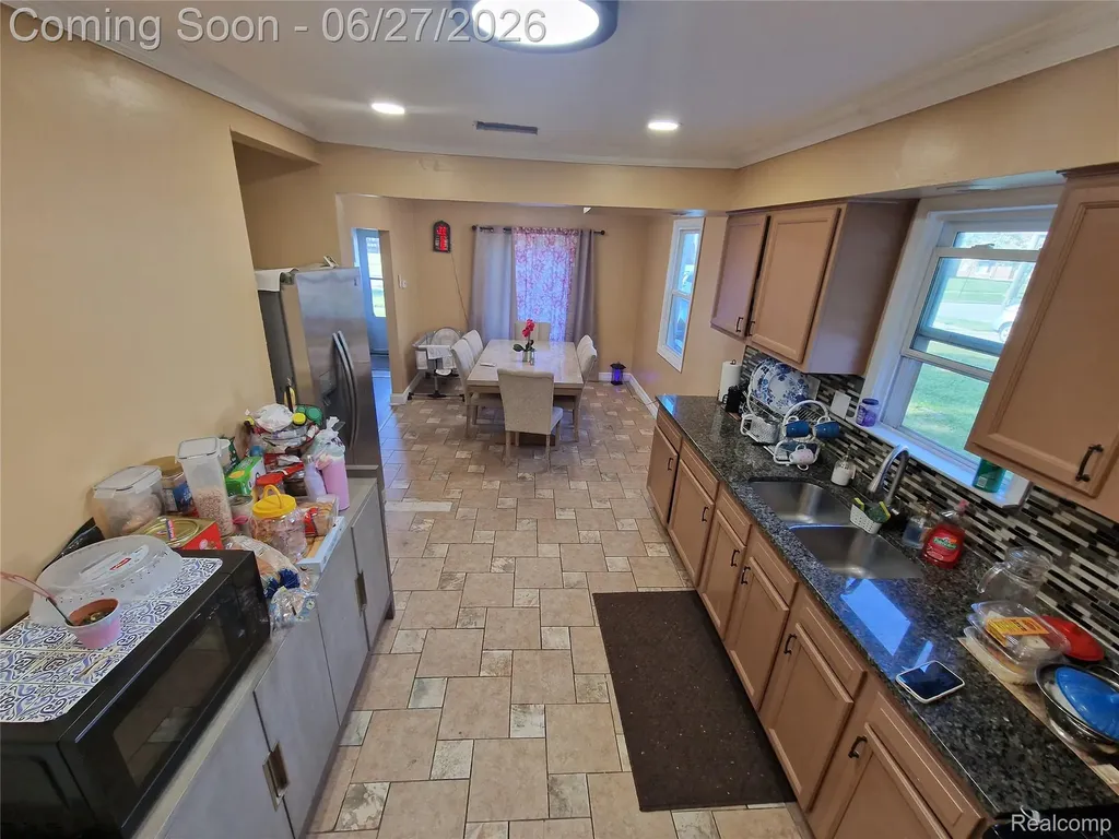4320 Frazho Road Warren City MI 48091
