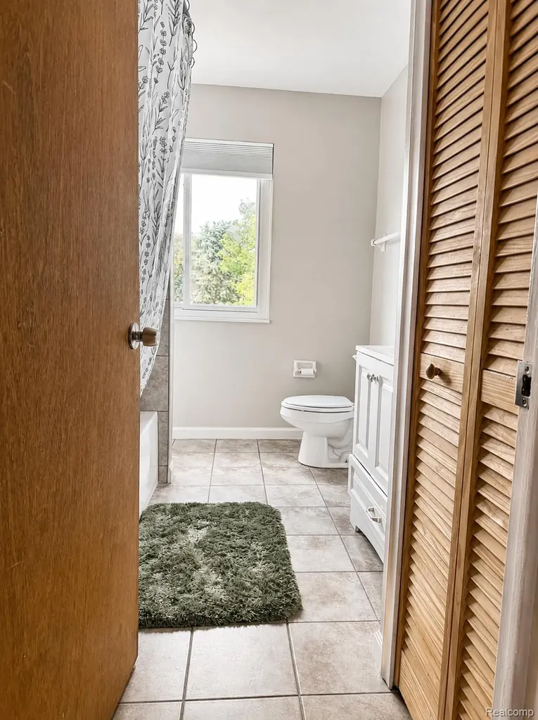977 Mary Drive Lapeer Township MI 48446