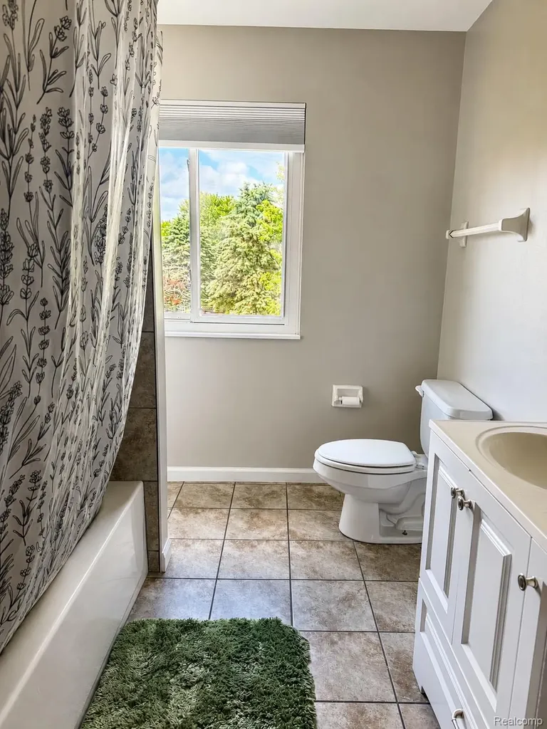 977 Mary Drive Lapeer Township MI 48446