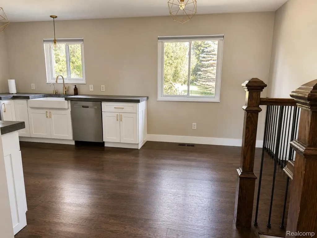 977 Mary Drive Lapeer Township MI 48446