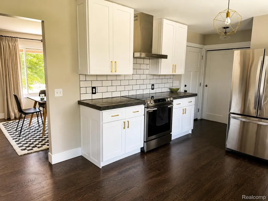 977 Mary Drive Lapeer Township MI 48446