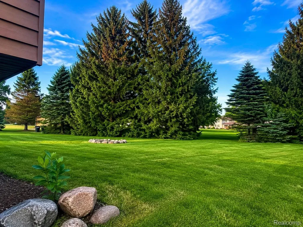 977 Mary Drive Lapeer Township MI 48446