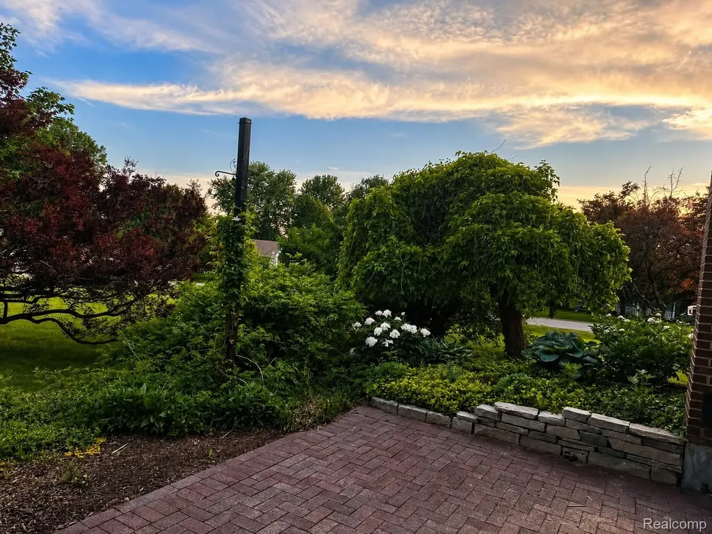 977 Mary Drive Lapeer Township MI 48446