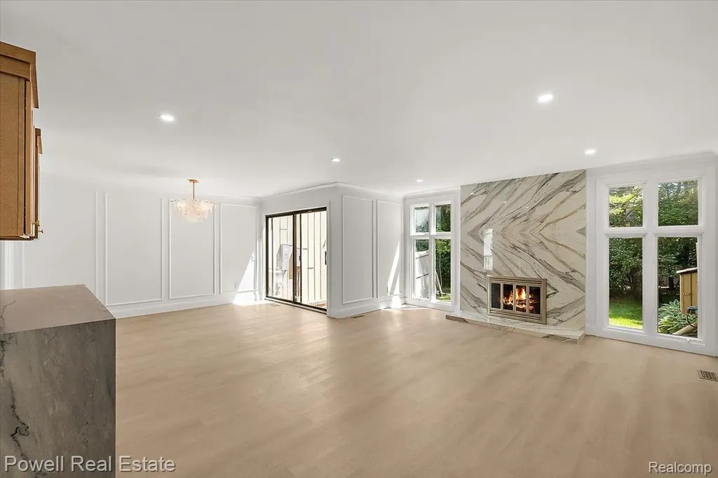 1447 Ravineview Court Bloomfield Hills City MI 48304