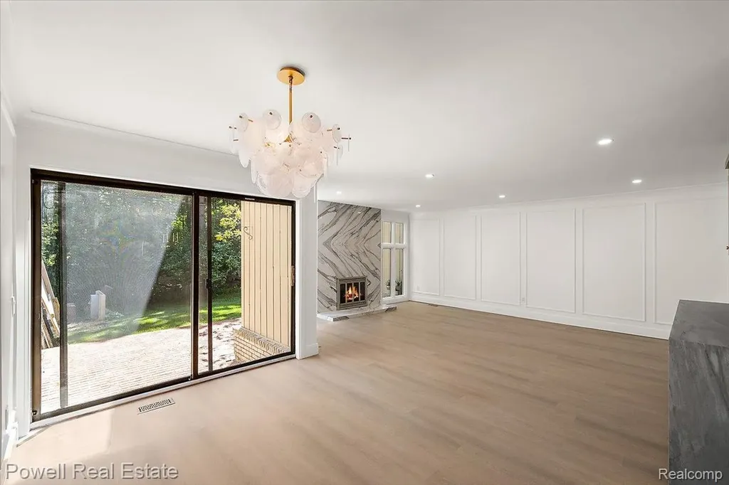 1447 Ravineview Court Bloomfield Hills City MI 48304