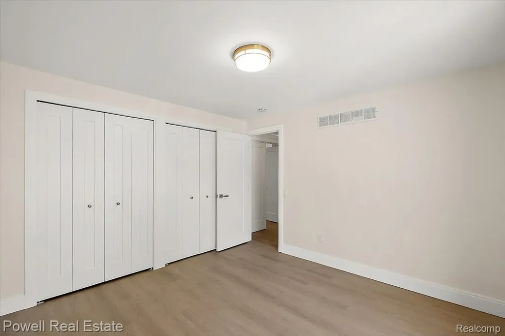 1447 Ravineview Court Bloomfield Hills City MI 48304
