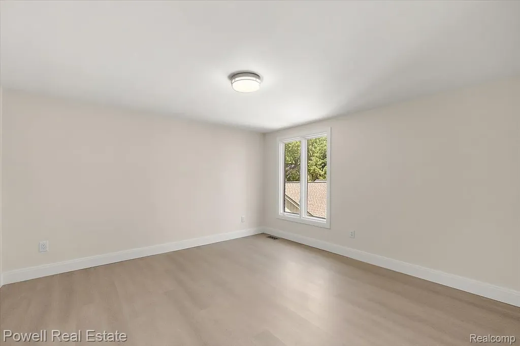 1447 Ravineview Court Bloomfield Hills City MI 48304