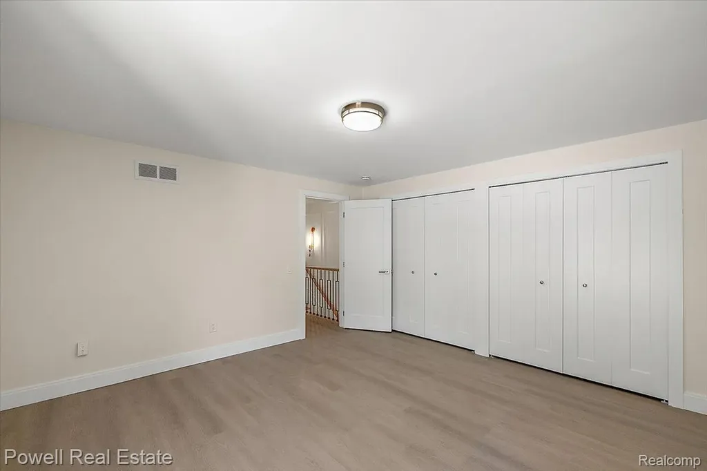 1447 Ravineview Court Bloomfield Hills City MI 48304