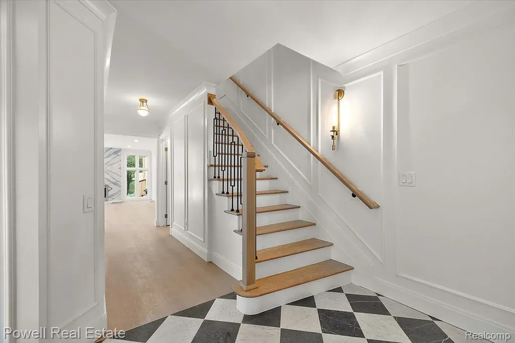 1447 Ravineview Court Bloomfield Hills City MI 48304