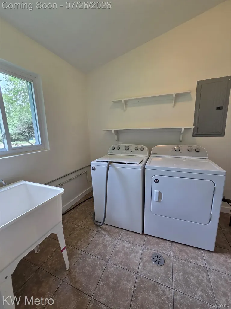 1755 Wellington Avenue Bloomfield Hills City MI 48302