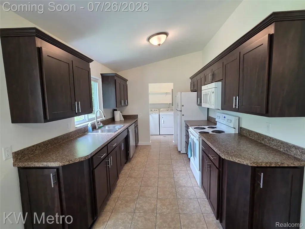 1755 Wellington Avenue Bloomfield Hills City MI 48302