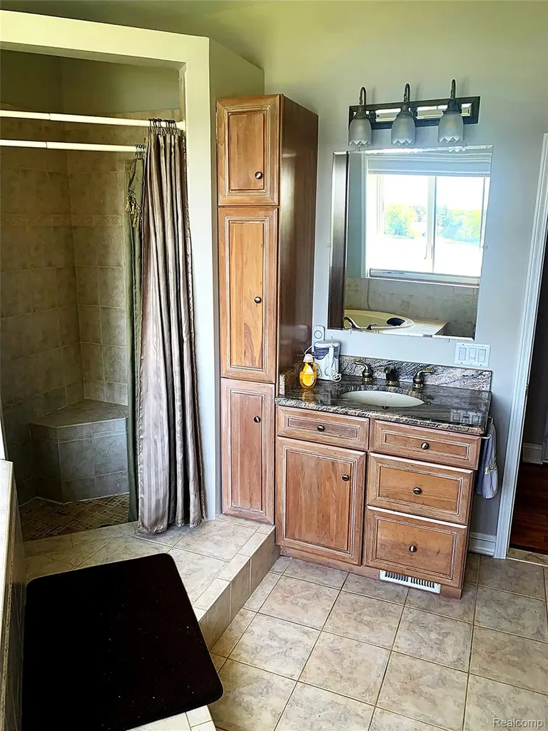 2480 S Baldwin Road Orion Charter Township MI 48360