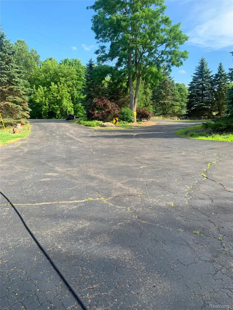 2480 S Baldwin Road Orion Charter Township MI 48360