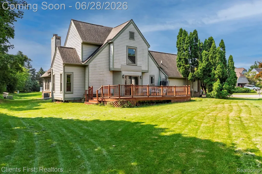 39478 Squire Road Novi City MI 48375