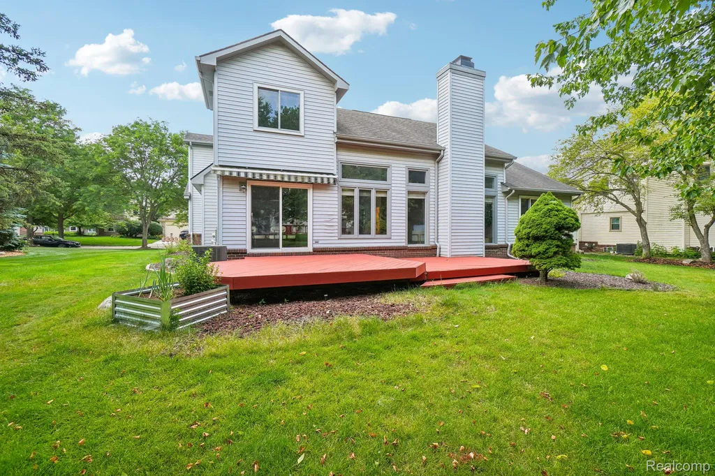 42738 Wimbleton Way Novi City MI 48377