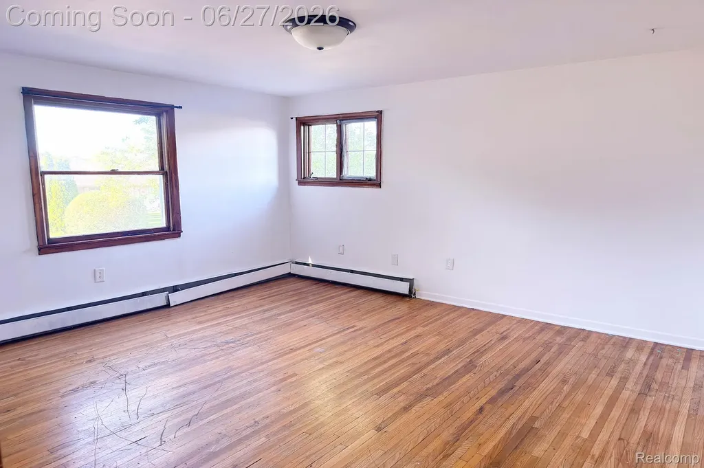 16650 Walcliff Drive Clinton Charter Township MI 48035