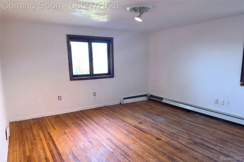 16650 Walcliff Drive Clinton Charter Township MI 48035