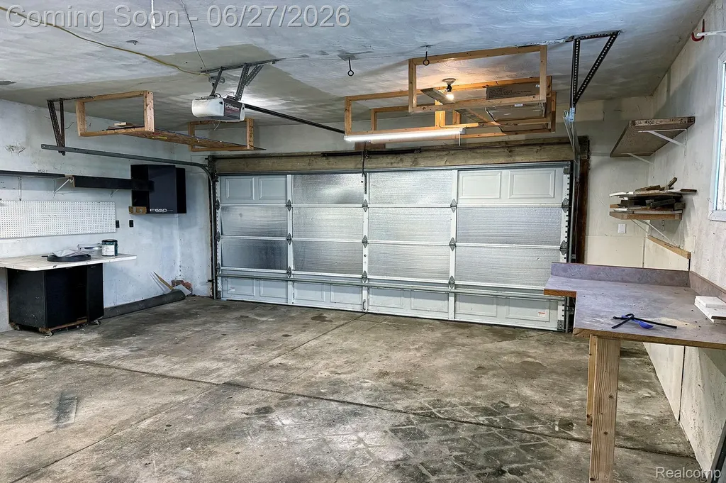16650 Walcliff Drive Clinton Charter Township MI 48035