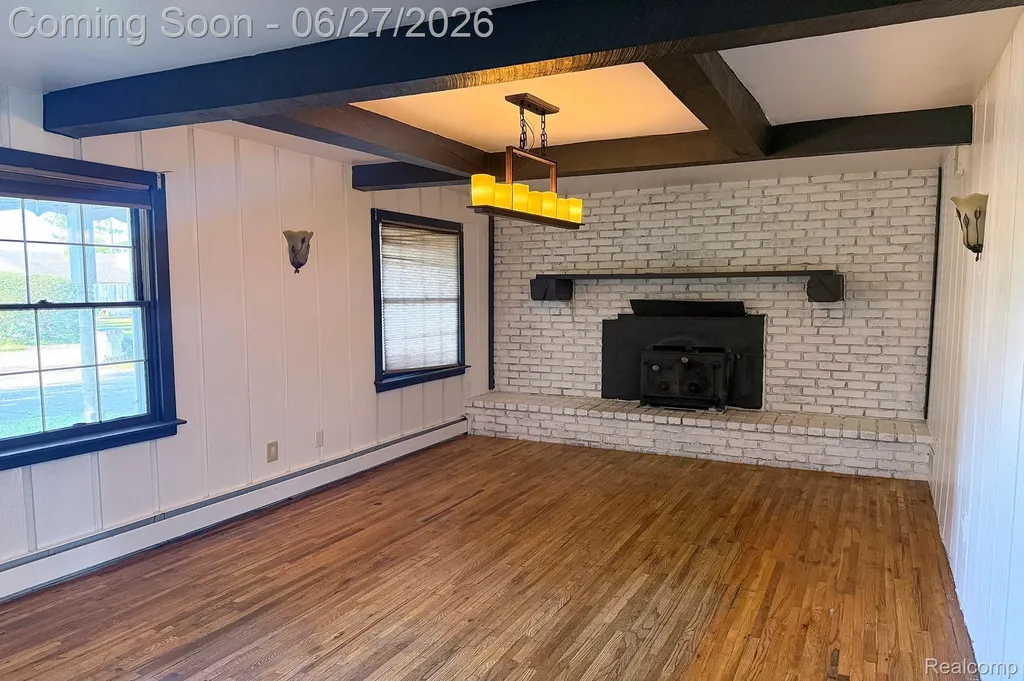 16650 Walcliff Drive Clinton Charter Township MI 48035