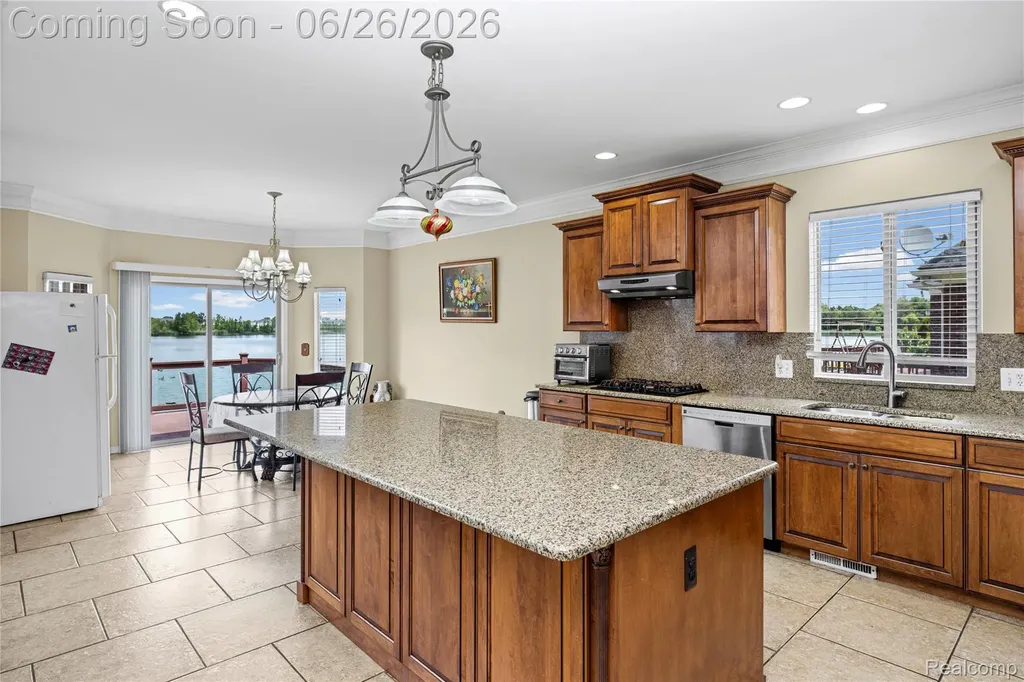 2651 Erma Drive Shelby Charter Township MI 48317