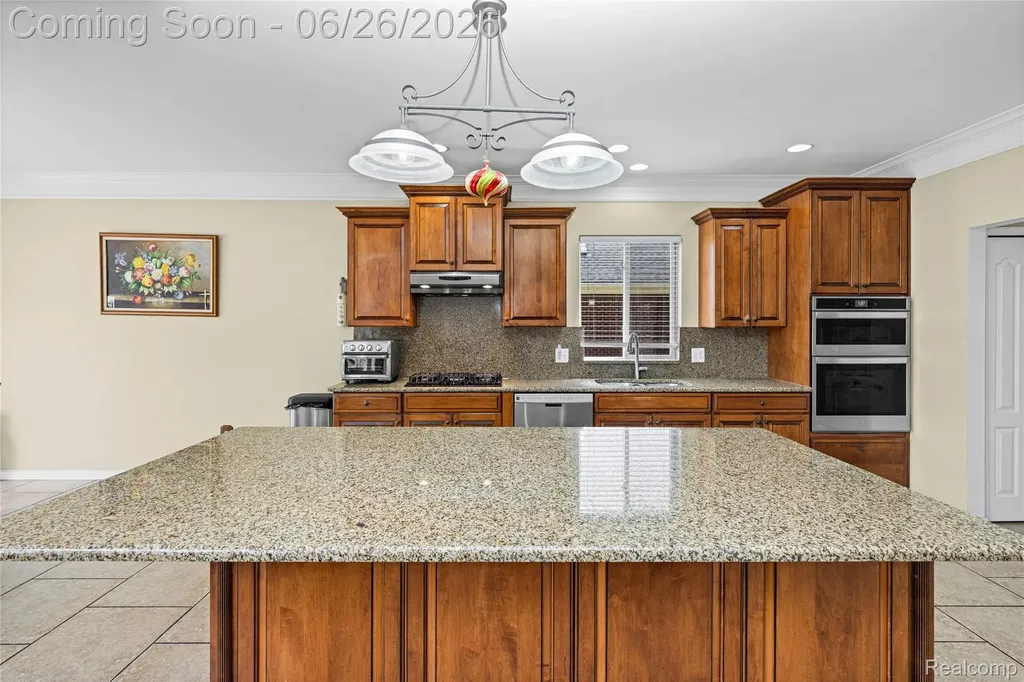 2651 Erma Drive Shelby Charter Township MI 48317