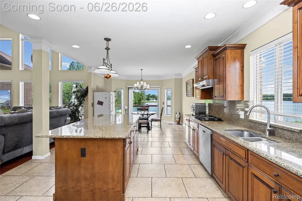 2651 Erma Drive Shelby Charter Township MI 48317