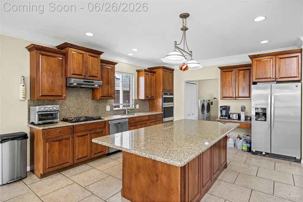 2651 Erma Drive Shelby Charter Township MI 48317