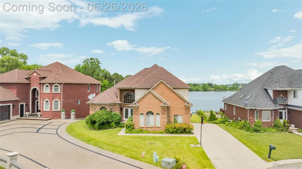 2651 Erma Drive Shelby Charter Township MI 48317