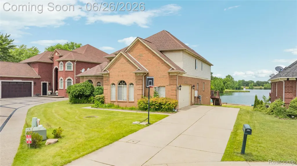 2651 Erma Drive Shelby Charter Township MI 48317