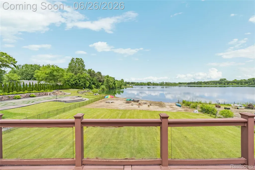 2651 Erma Drive Shelby Charter Township MI 48317