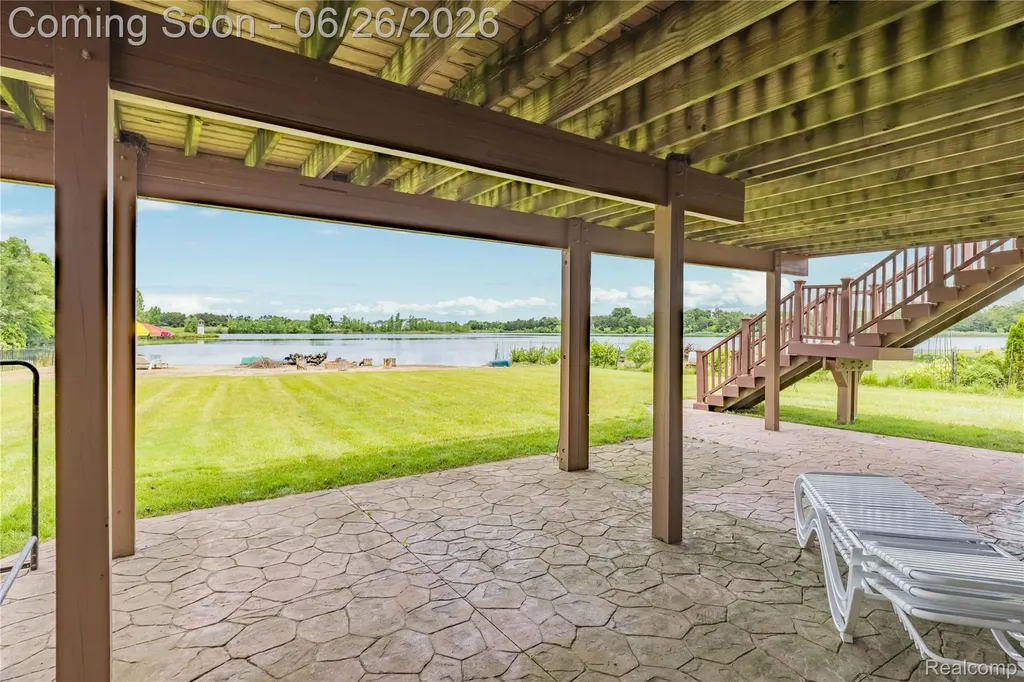 2651 Erma Drive Shelby Charter Township MI 48317