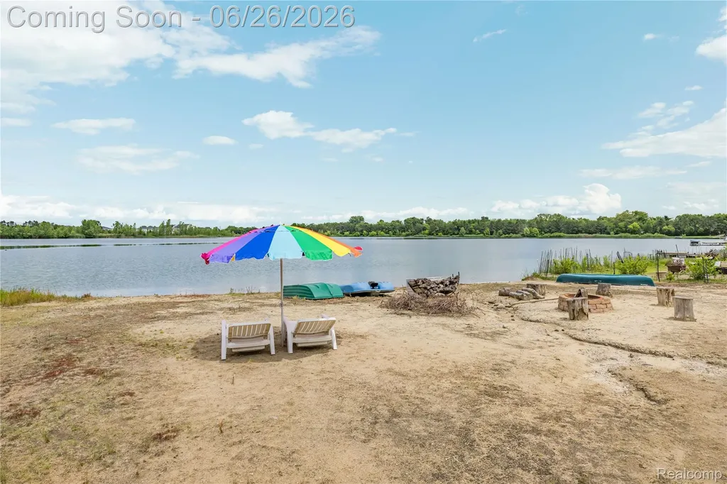 2651 Erma Drive Shelby Charter Township MI 48317