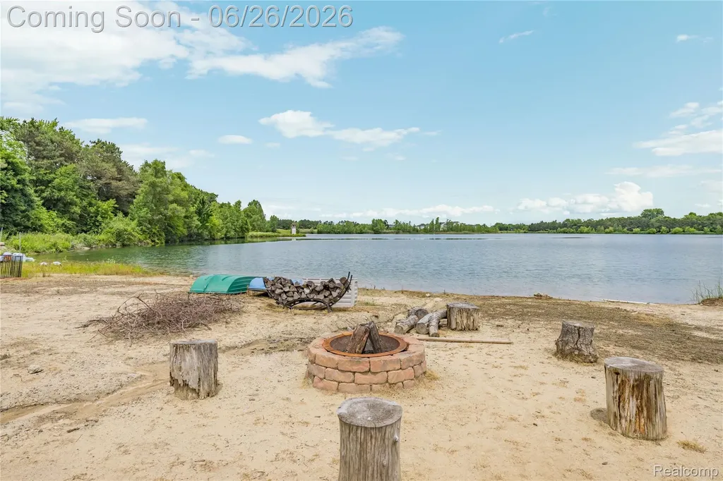 2651 Erma Drive Shelby Charter Township MI 48317