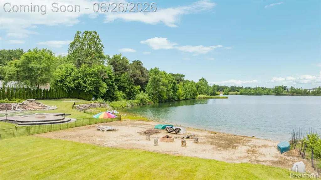 2651 Erma Drive Shelby Charter Township MI 48317