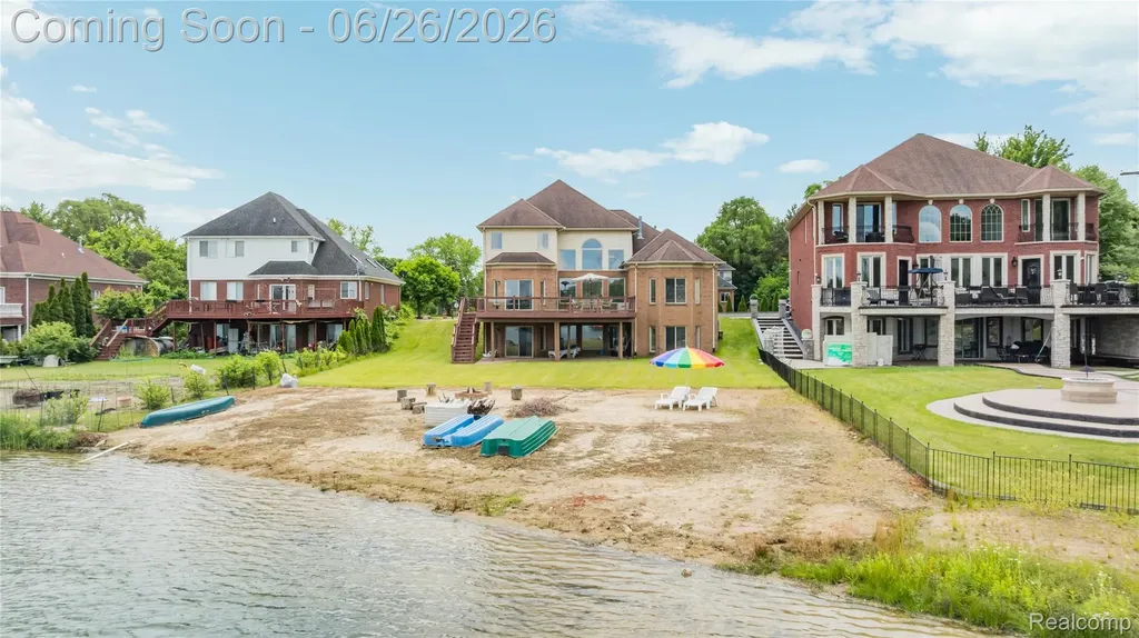 2651 Erma Drive Shelby Charter Township MI 48317