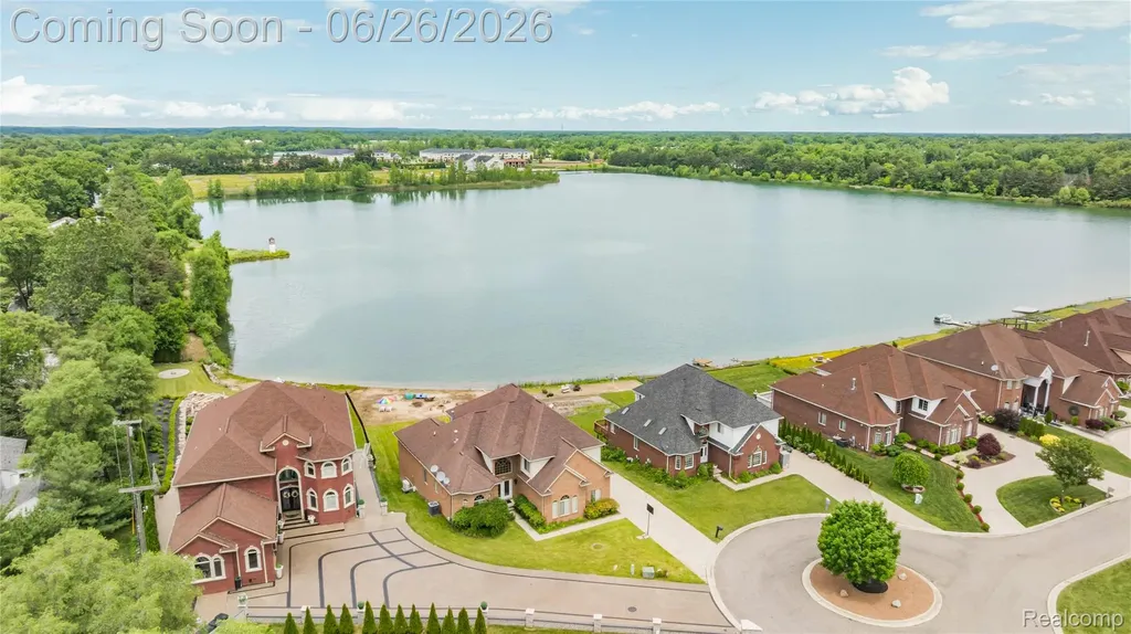 2651 Erma Drive Shelby Charter Township MI 48317