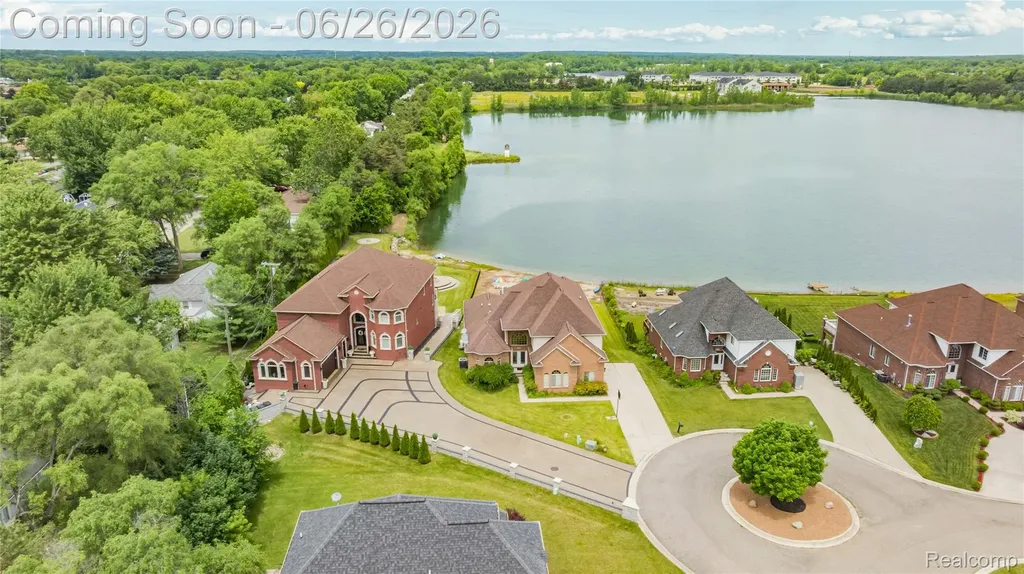 2651 Erma Drive Shelby Charter Township MI 48317