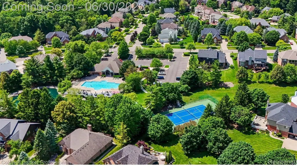 1085 Bloomview Circle Rochester City MI 48307
