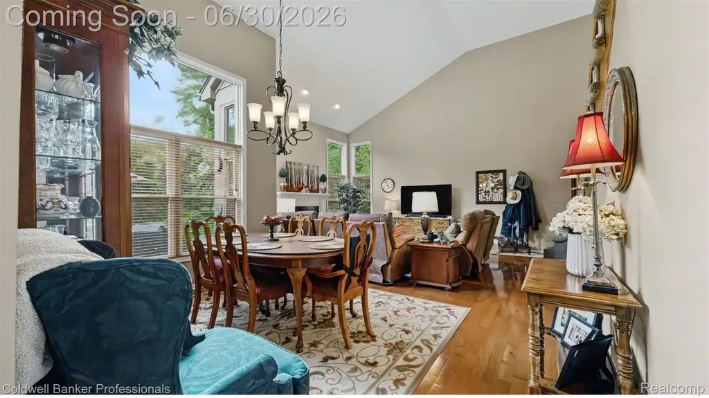 1085 Bloomview Circle Rochester City MI 48307