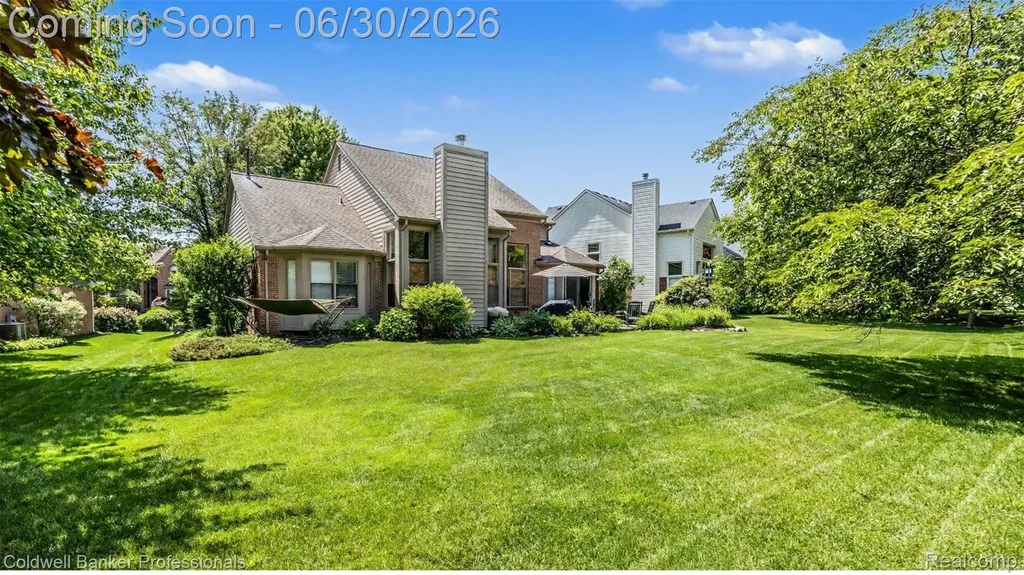 1085 Bloomview Circle Rochester City MI 48307