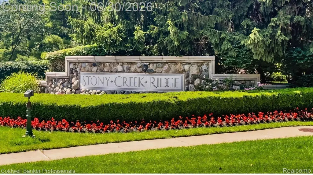 1085 Bloomview Circle Rochester City MI 48307