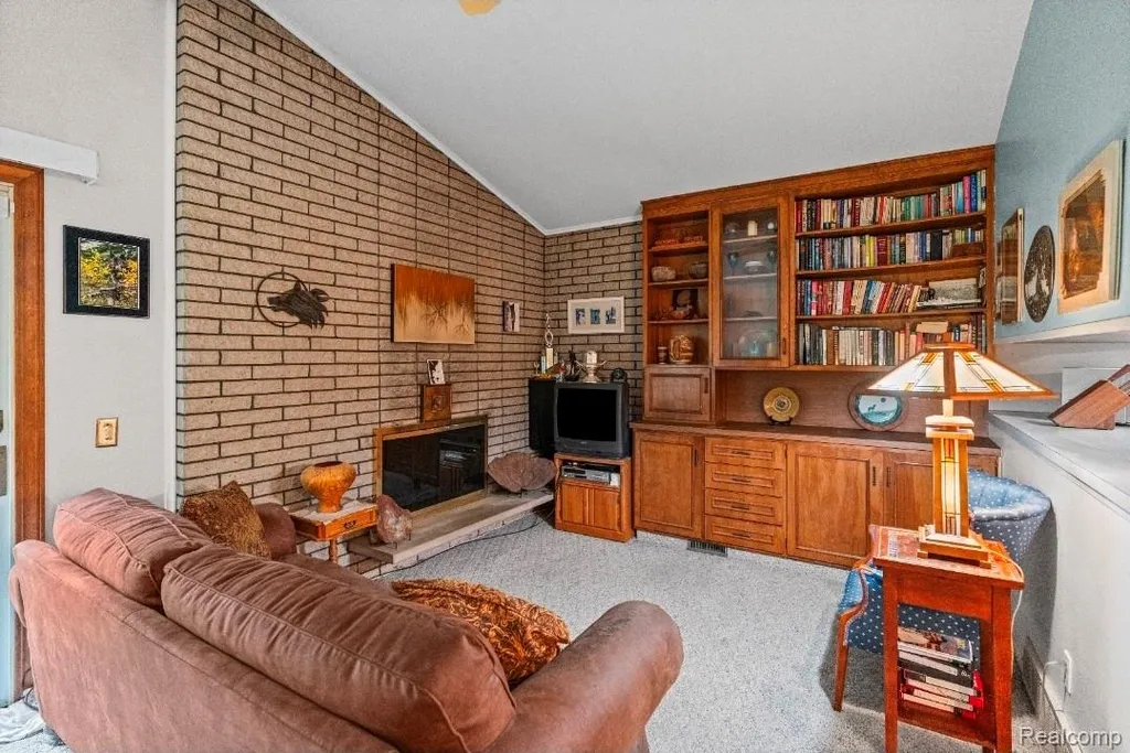 439 Windmill Point Drive Flushing City MI 48433